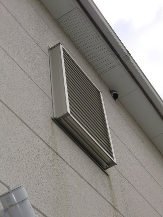 いつでも換気 台風対策にも 2階の窓に多機能可動ルーバーを取り付ける リフォームネット浜松 ヒラノ