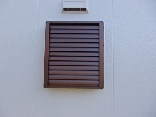 雨戸が取付けらない窓には 大型台風に備える窓の安全対策 リフォームネット浜松 ヒラノ