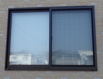 後から付けられる「窓の台風対策 」おすすめ建材 ! 【浜松市東区】
