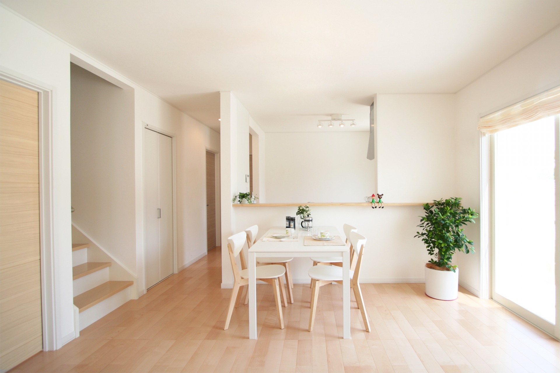 夏に暑い部屋は冬も寒い？秋から始める窓の断熱リフォーム